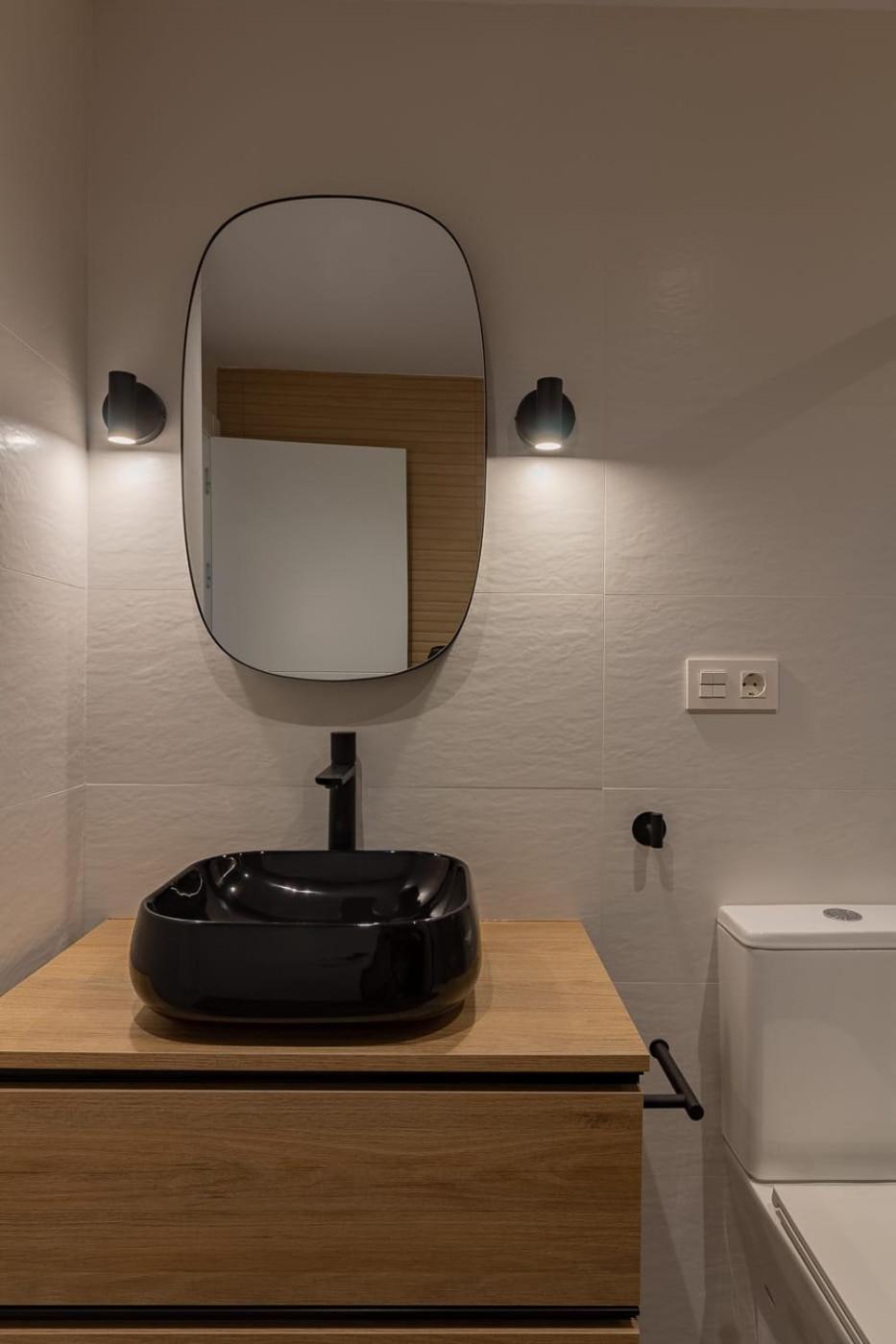 Room4You By Asturias Holidays Oviedo Esterno foto