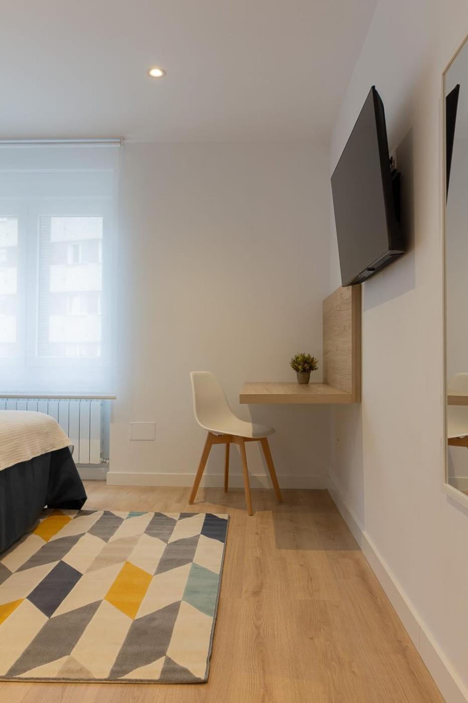 Room4You By Asturias Holidays Oviedo Esterno foto